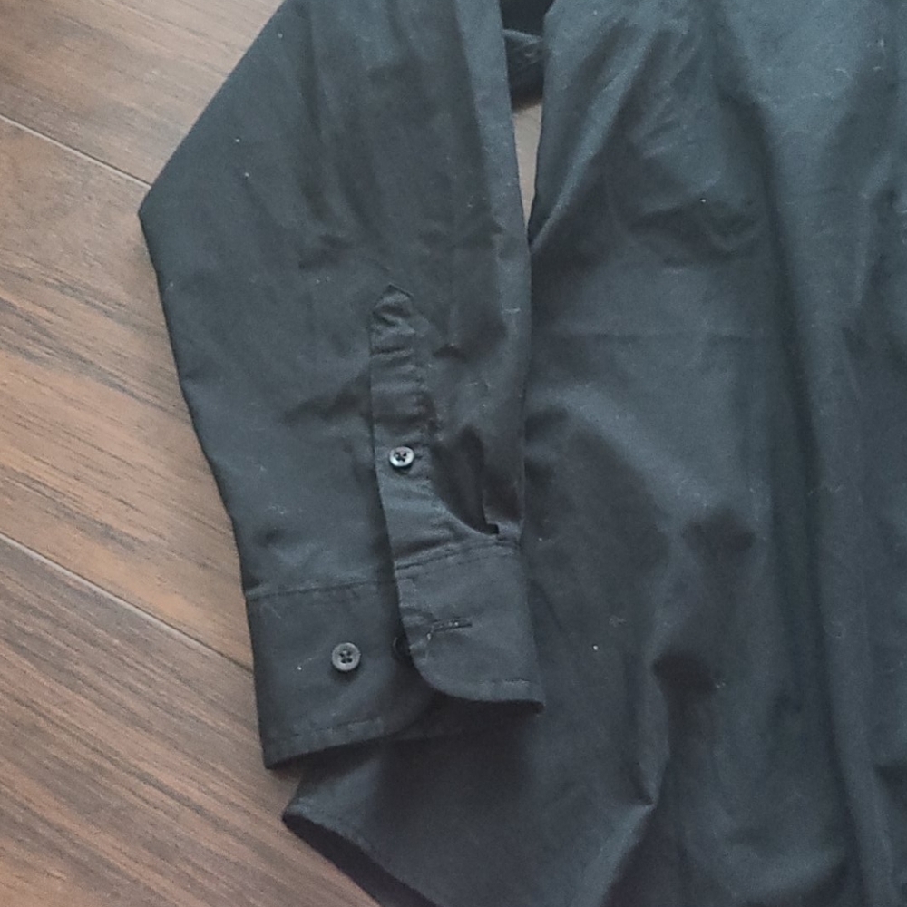 Black Blouse. M/L - Picture 3 of 4